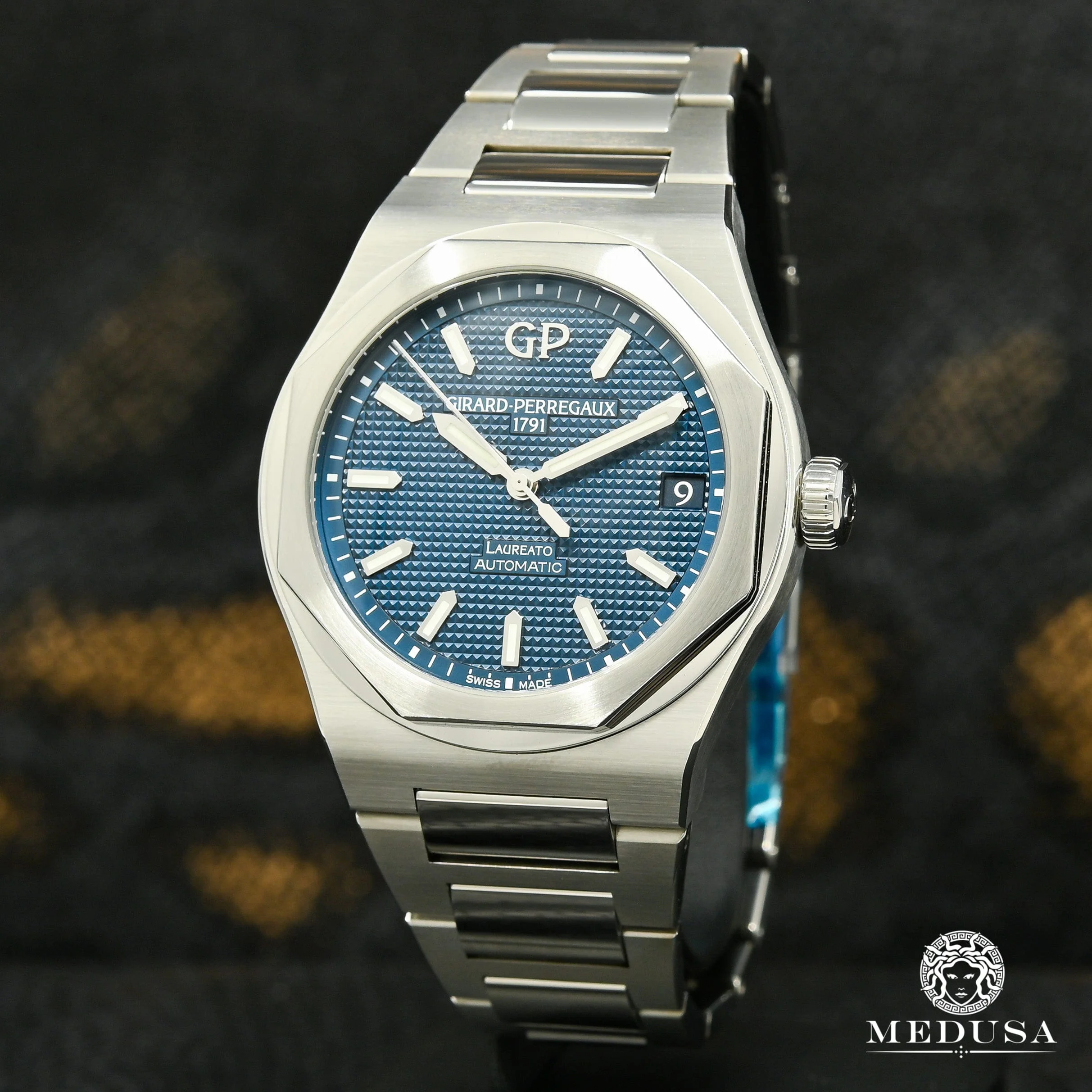 42mm Girard Perregaux Laureato Blue