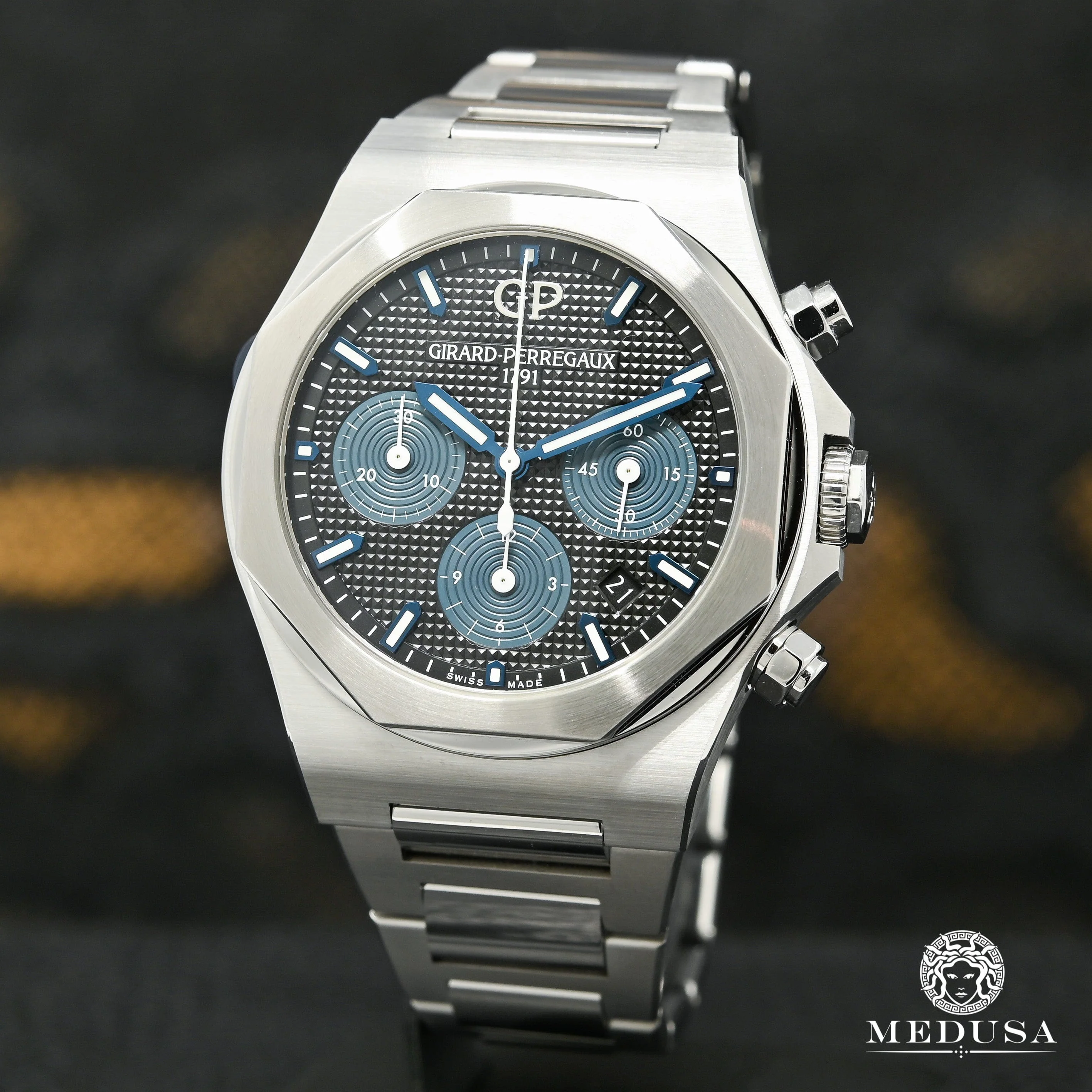 42mm Girard Perregaux Laureato Chronograph Blue