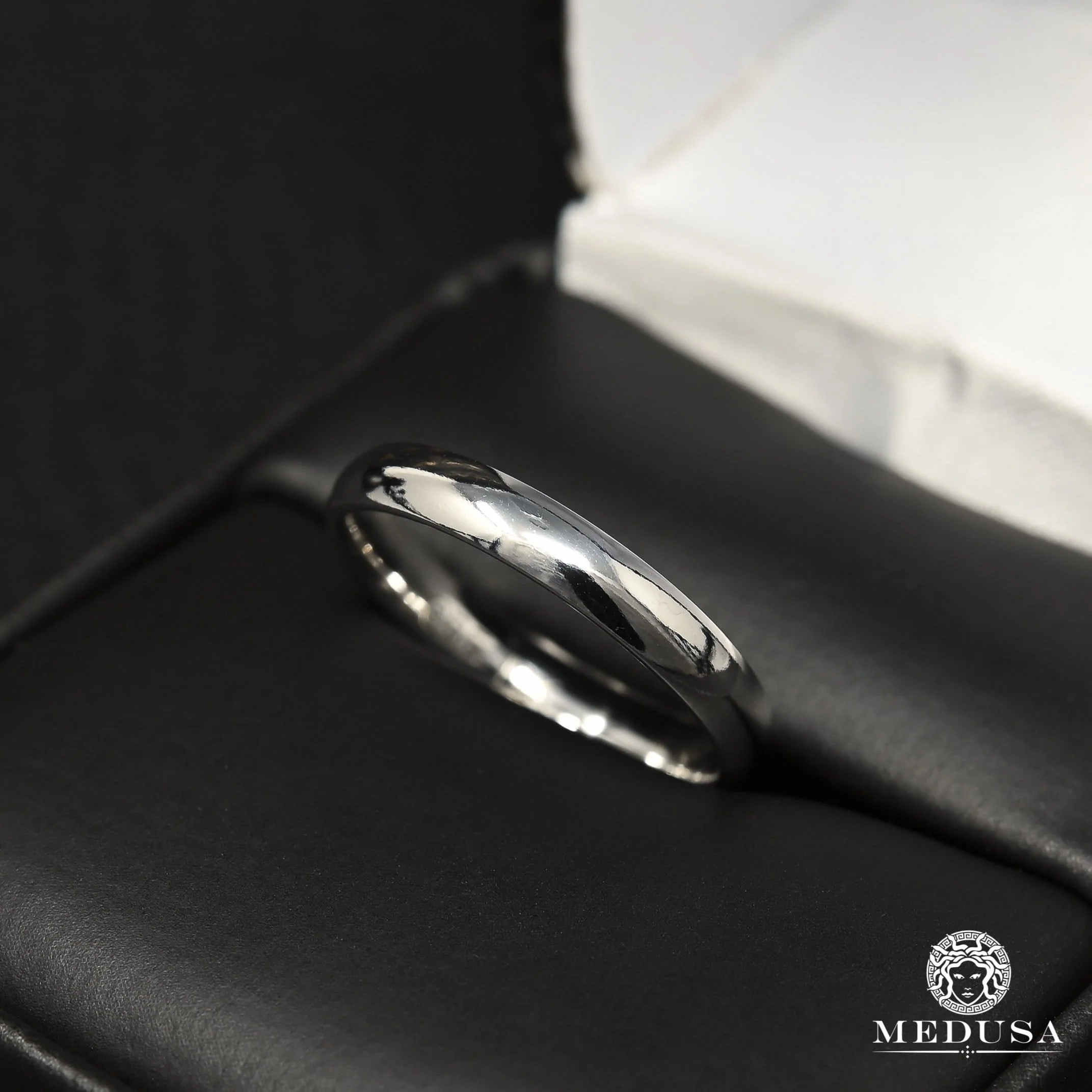 F2 ring White Gold