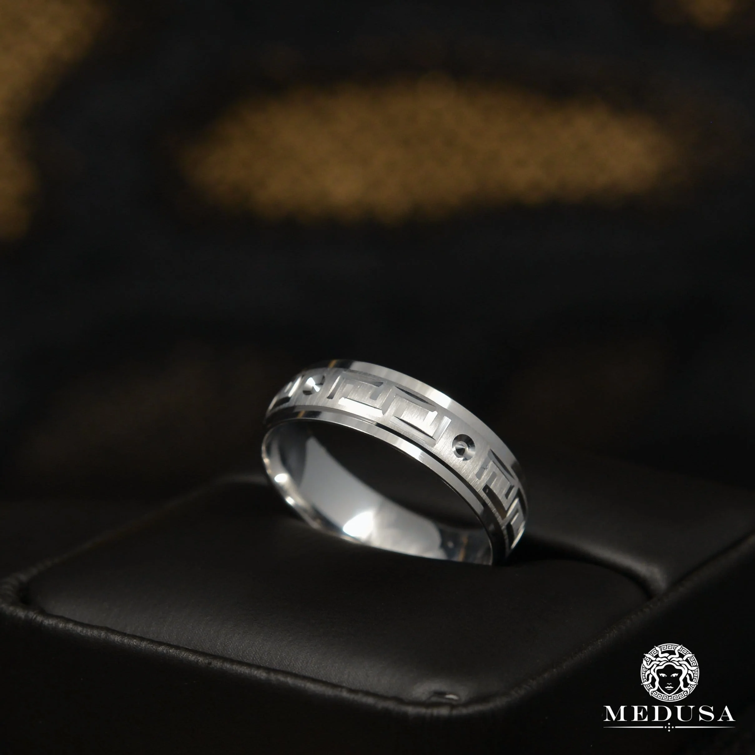 H3 Ring White Gold - MED254 