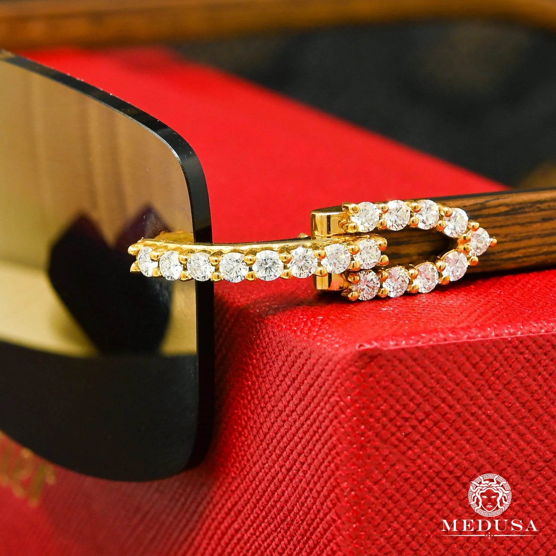 Cartier Signature C | Gold & Black - Image 2