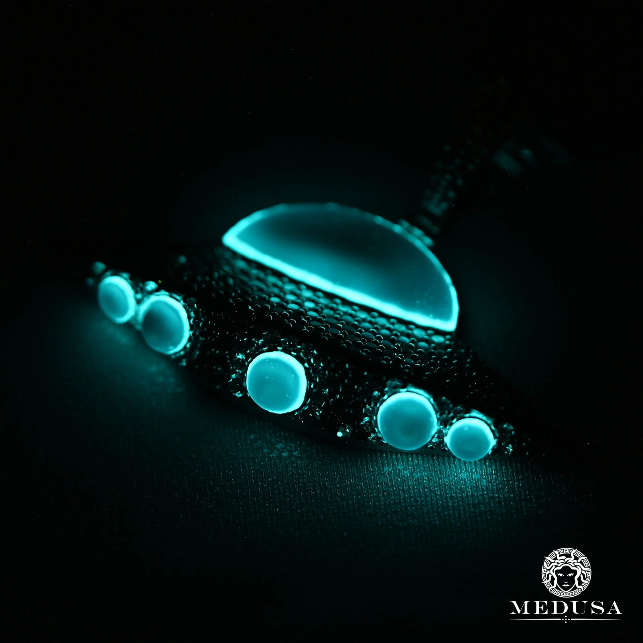 Glowing Spaceship - Diamond