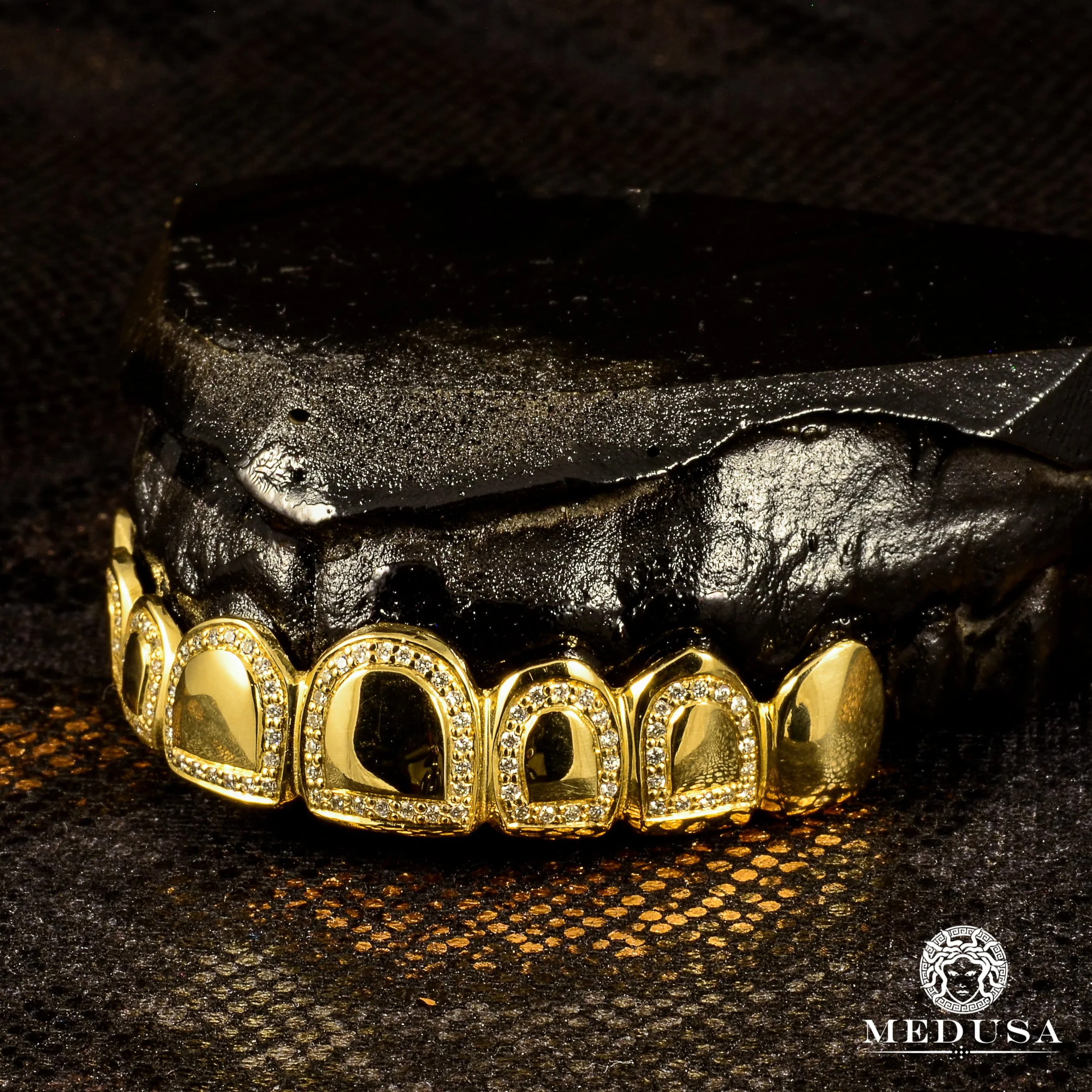 8 Teeth Diamond Open Face Grillz - Image 3