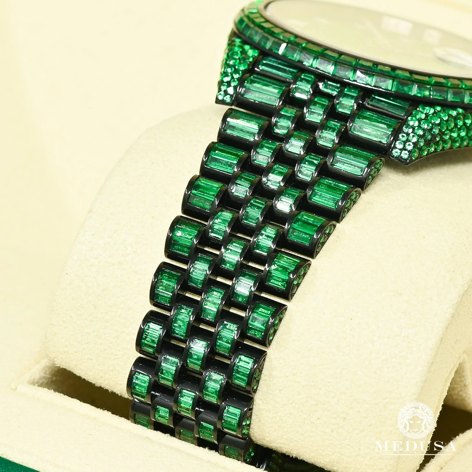 Rolex Datejust 41mm - Black & Green Emerald - Image 4