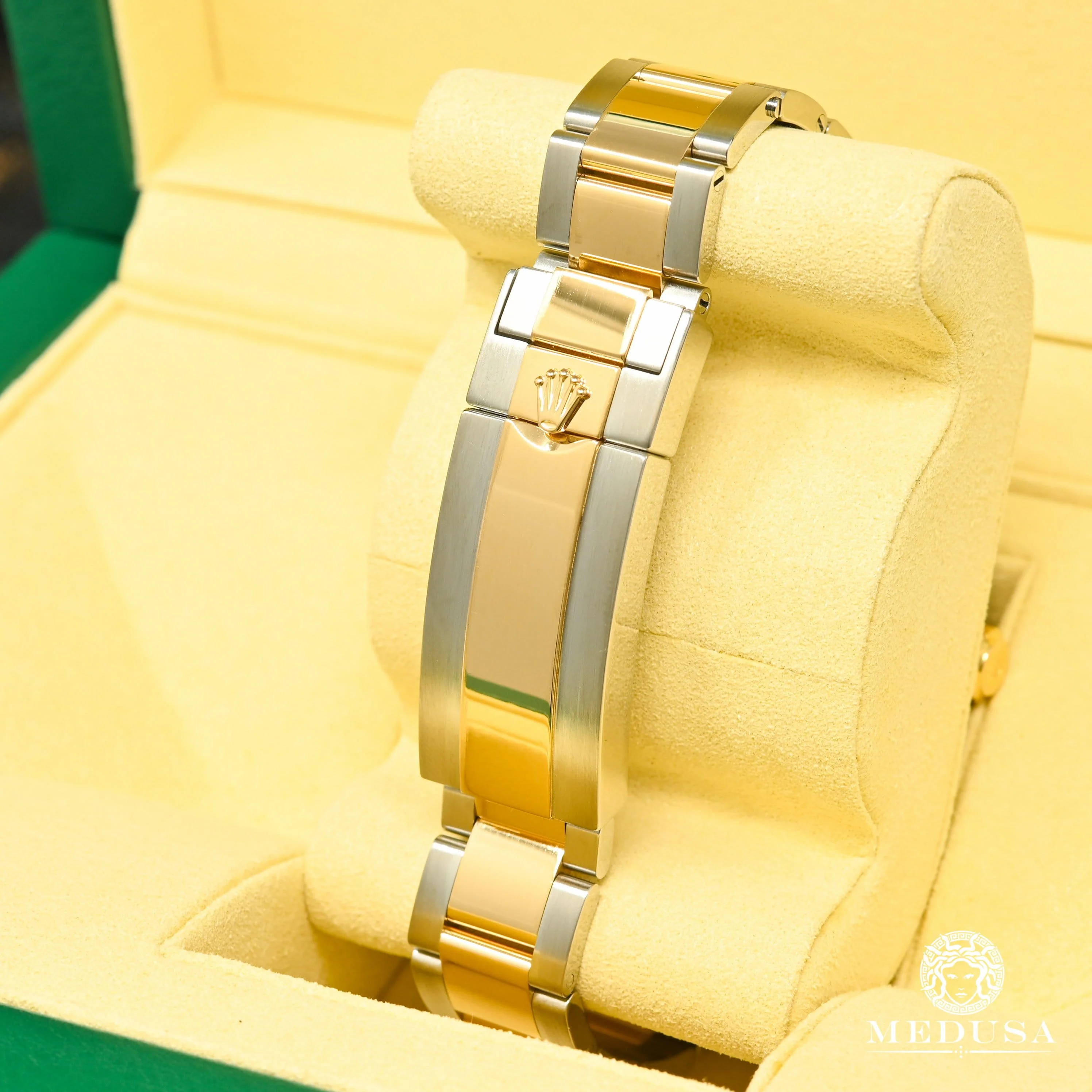 Rolex Submariner 40mm - 116613LN - Image 4