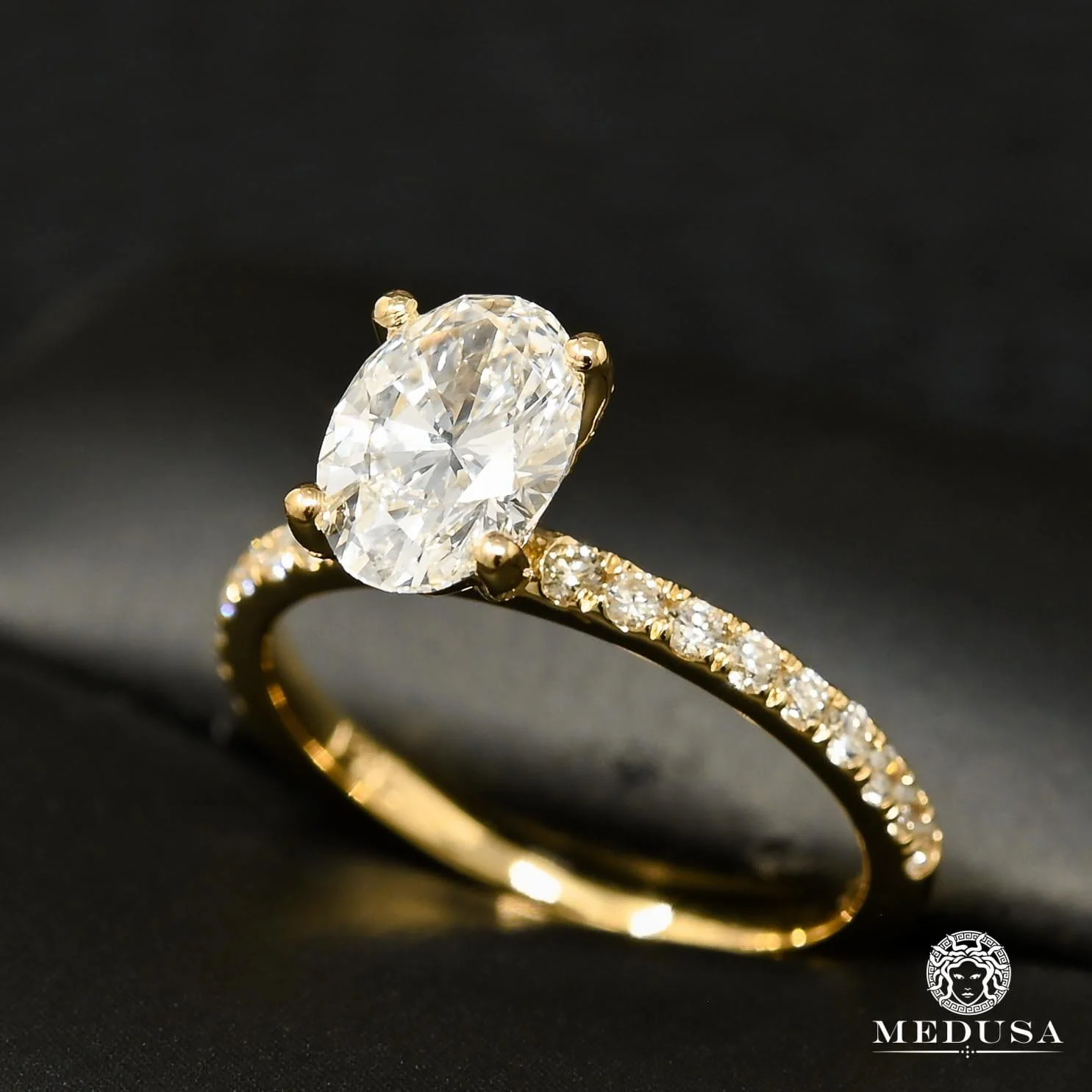 Solitaire D2 - 1.00CT Oval Cut 