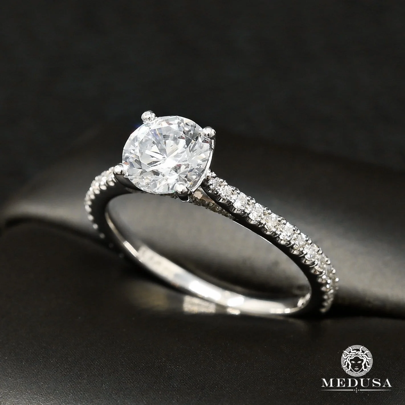 Solitaire D3 - 1.00CT Round Cut