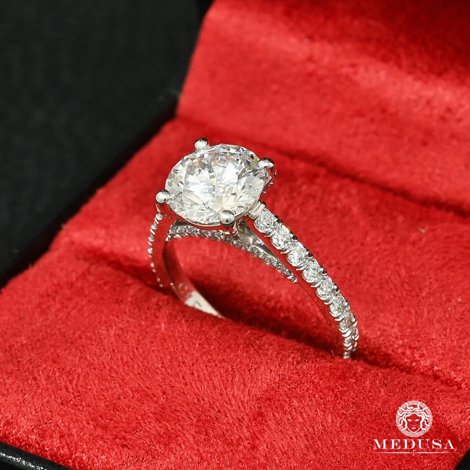 Solitaire D5 - 2.50CT Round Cut