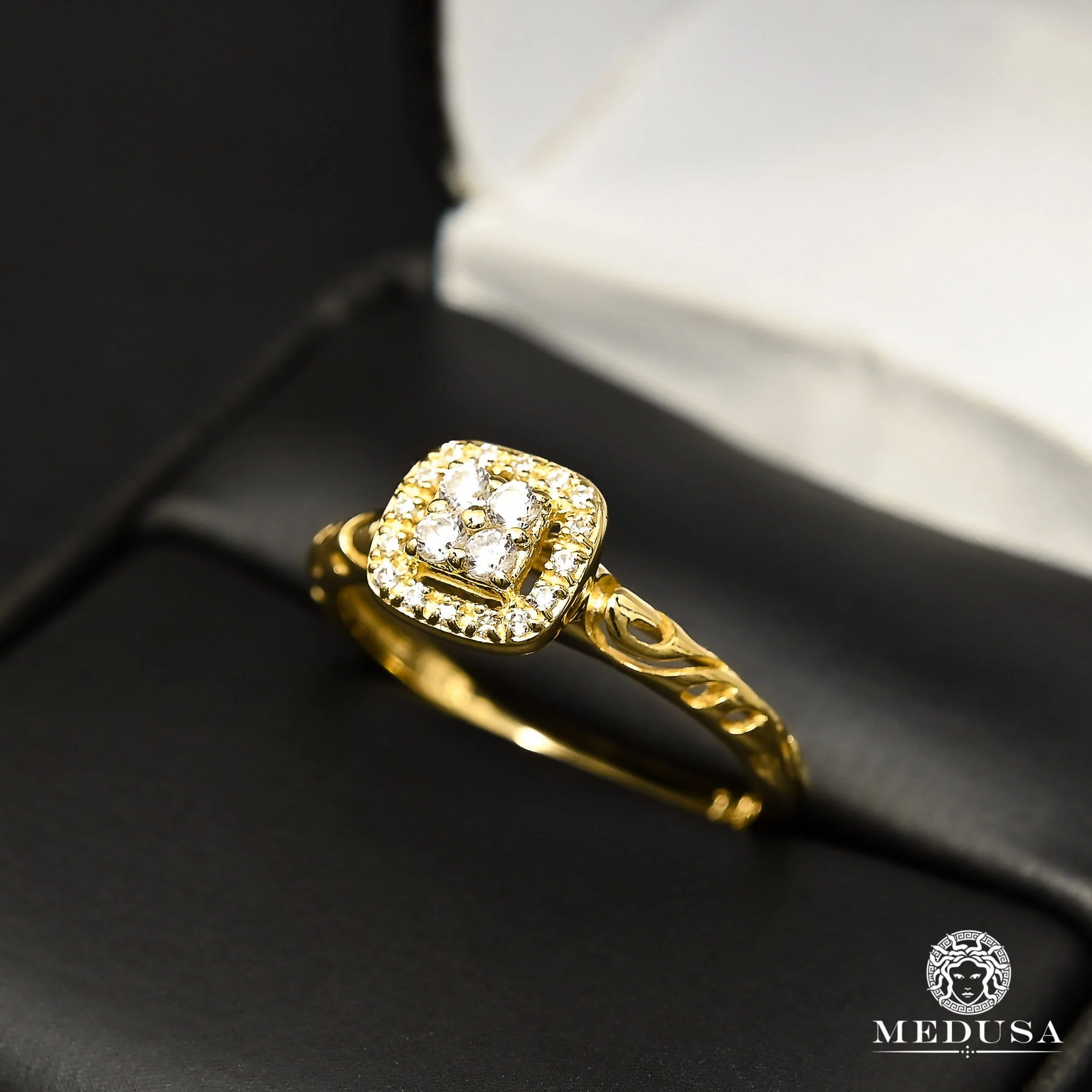 Solitaire F31 - MA0859