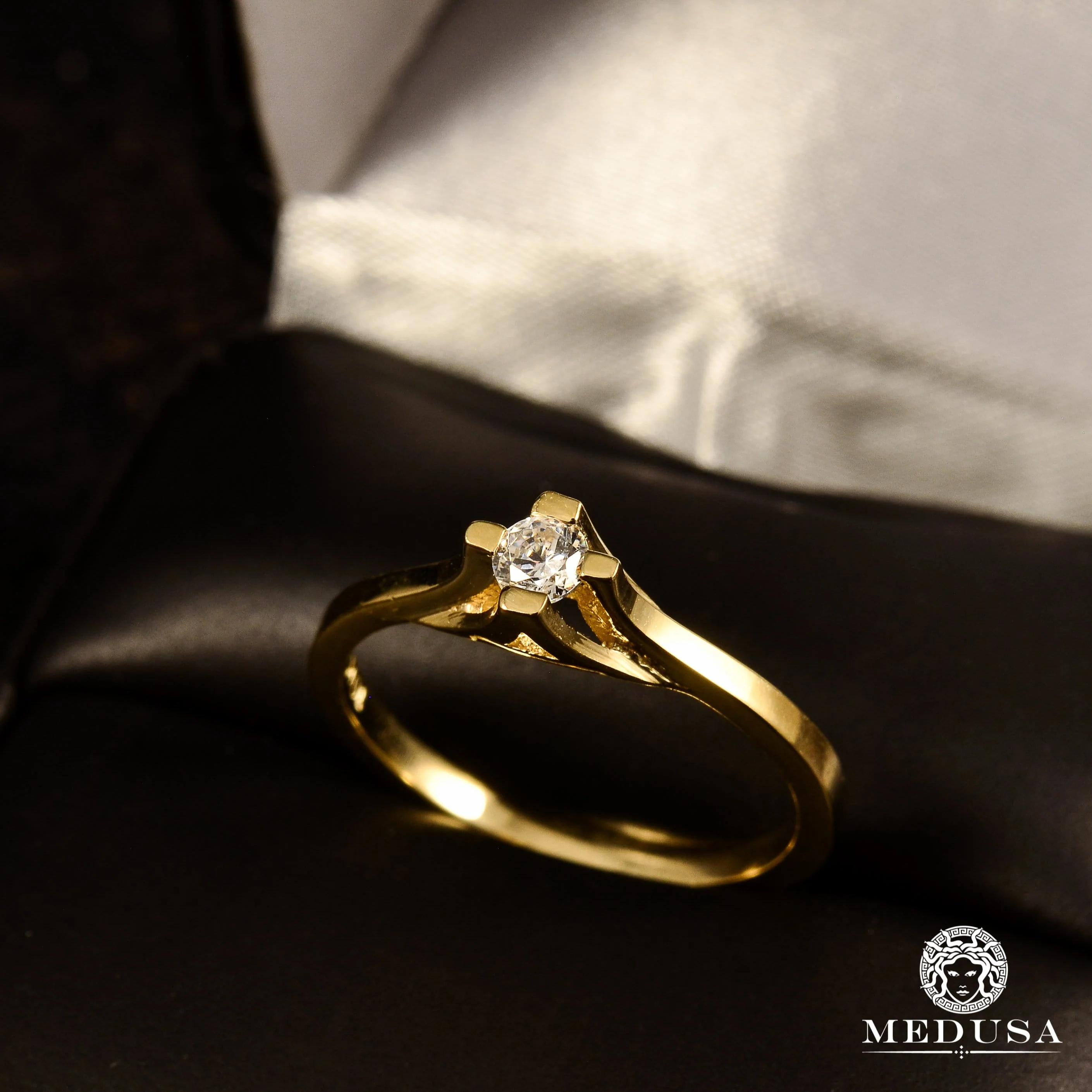 Solitaire F4 - MA0695