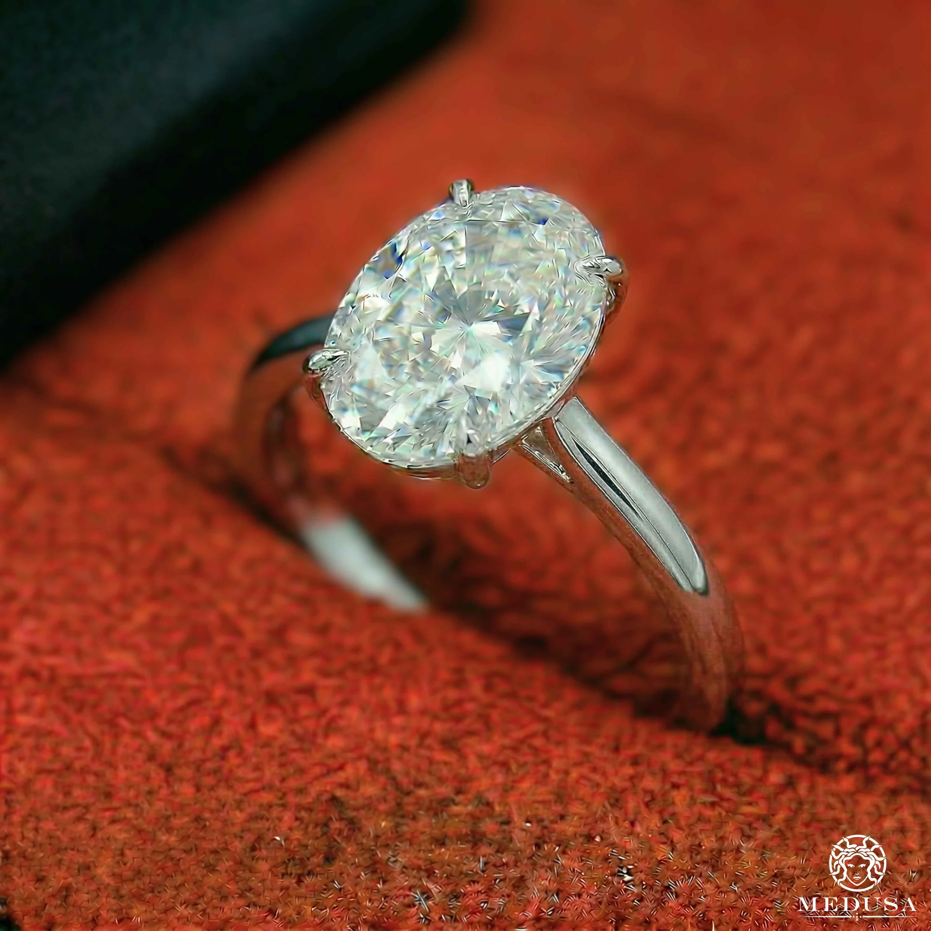 Solitaire LAB D5 - Oval Cut  - Image 6