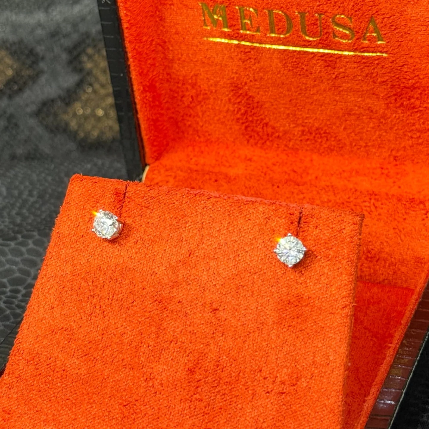 Studs LAB 1.00Ct or blanc (CB10)
