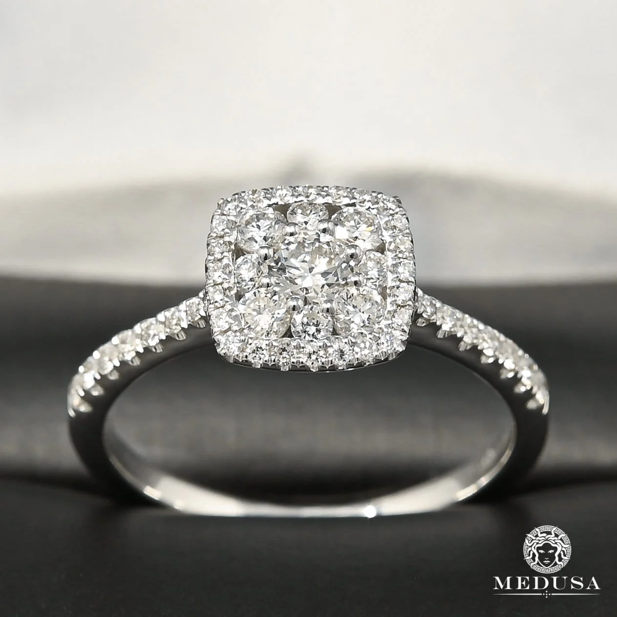 Trinity D10 - Solitaire Ring 67PT  - Image 2