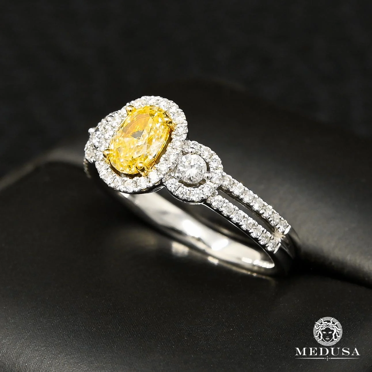 Trinity D11 - Solitaire Ring 67PT Yellow Canary
