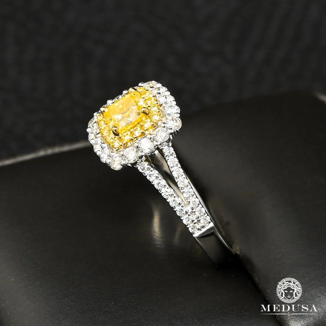 Trinity D12 - Solitaire Ring 62PT Yellow Canary - Image 2