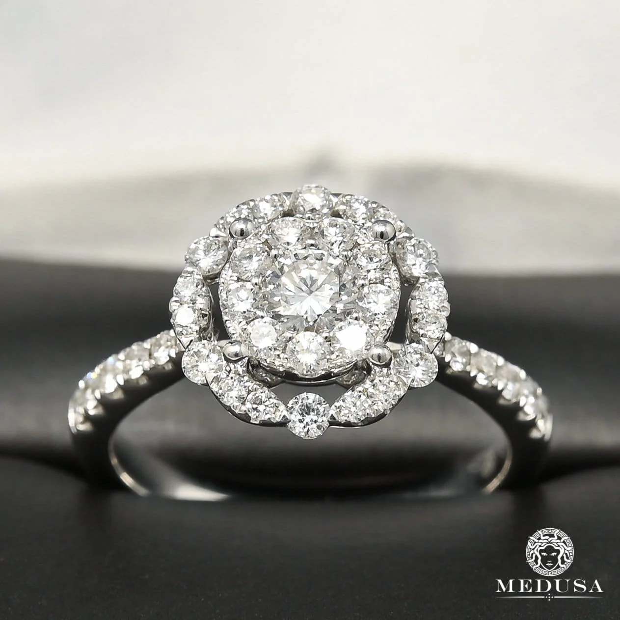 Trinity D8 - Solitaire Ring 88PT  - Image 2